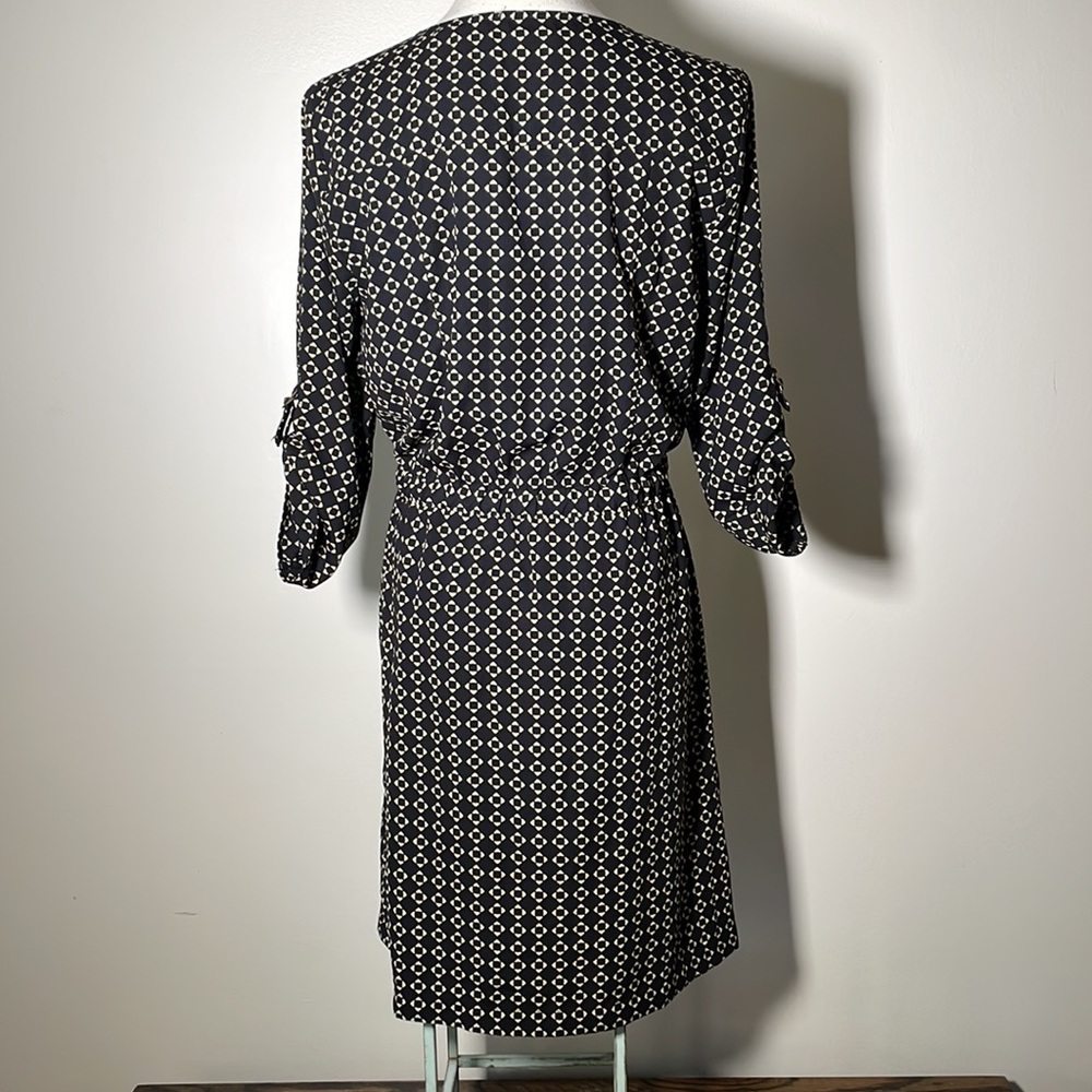 Skies are blue black & beige dress. - Picture 4 of 7